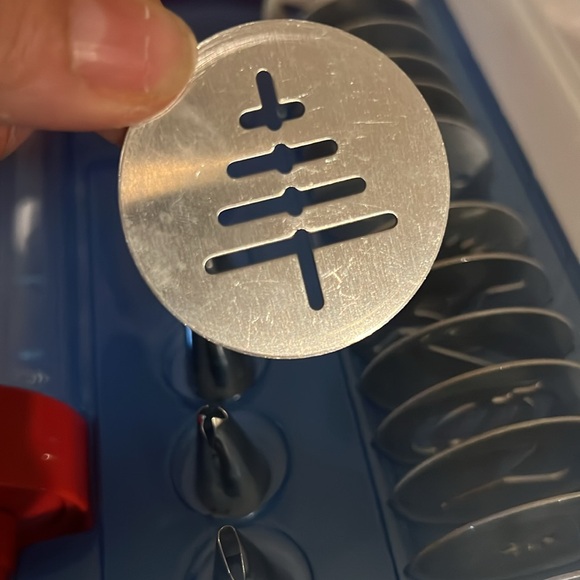 Kuhn Rikon Switzerland Professional Cookie Press and Decorating tips - Picture 8 of 13